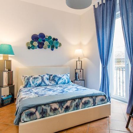 Apartamento Il Posto Fisso Napoli Exterior foto